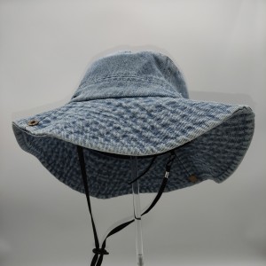 blue hiking hat