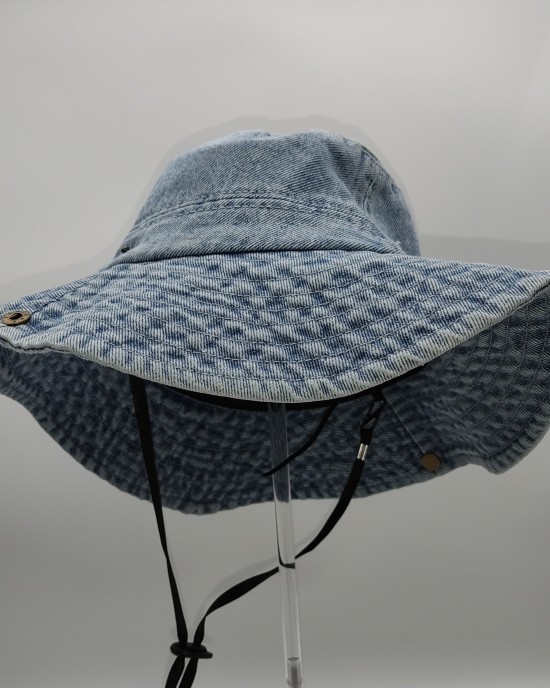 blue hiking hat